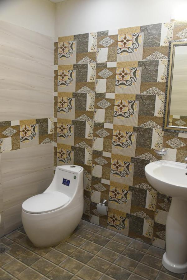 Hotel White Season Gulberg Лахор Экстерьер фото