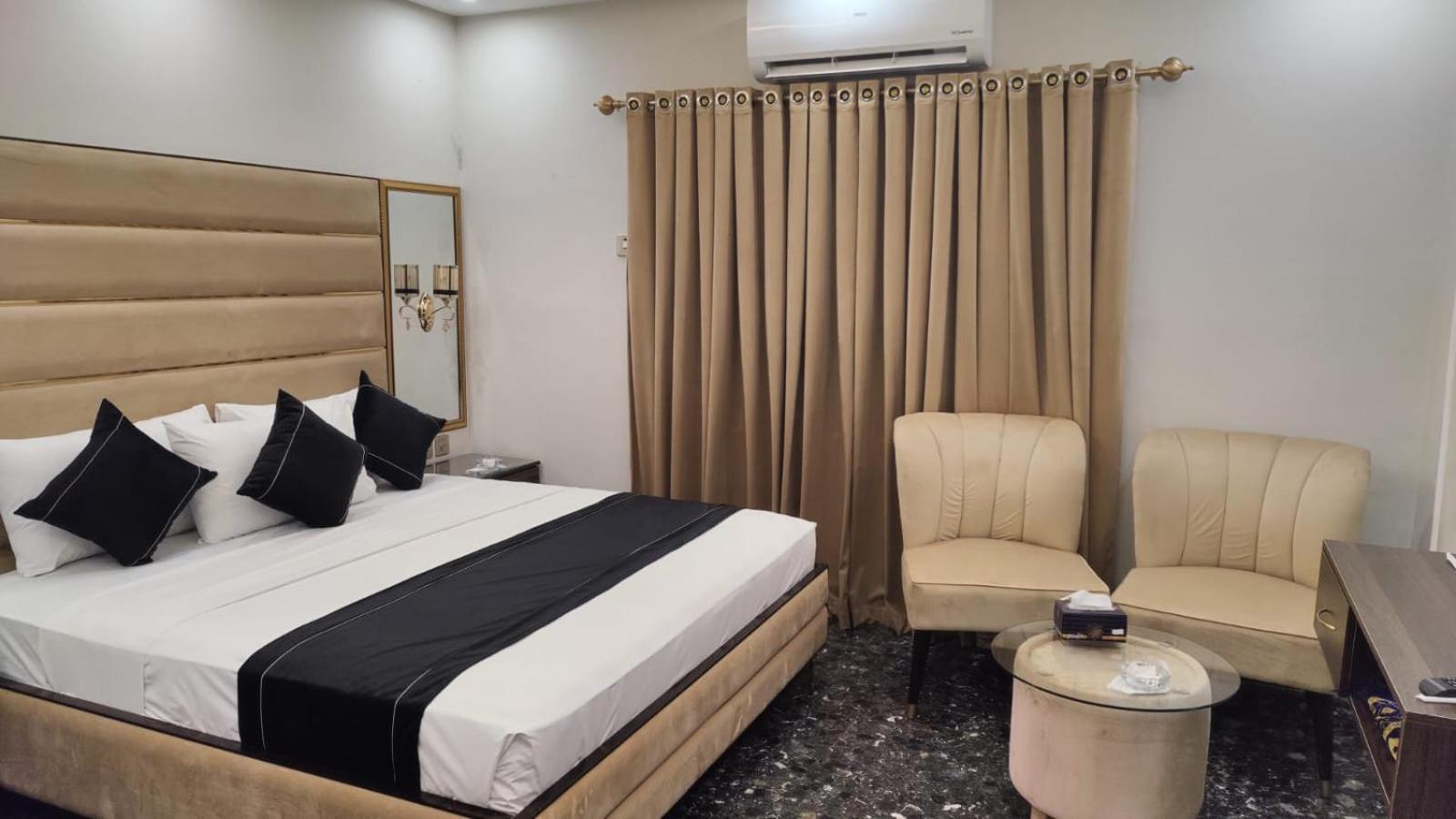 Hotel White Season Gulberg Лахор Экстерьер фото